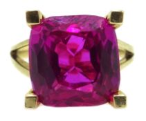Pink synthetic corundum gold ring,