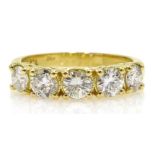 18ct gold five stone diamond ring, diamonds approx 1.