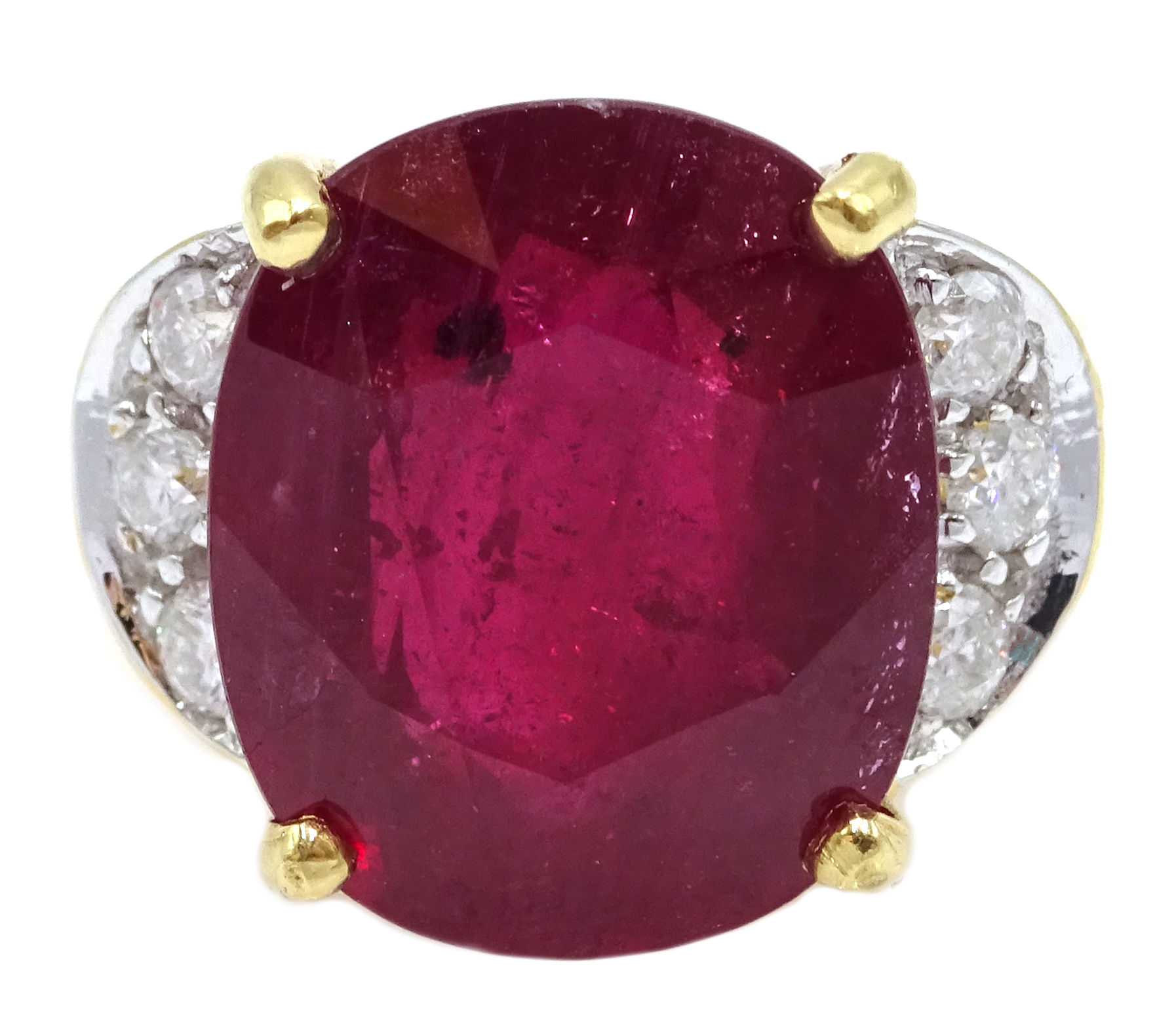 18ct gold oval ruby ring, with three diamonds set each side, hallmarked, ruby approx 10. - Image 3 of 5