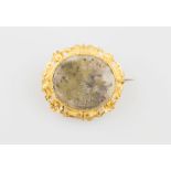 NZ 18ct Gold Bearing Quartz Panel Brooch ornate foliate frame (slight damage to claws) in card box