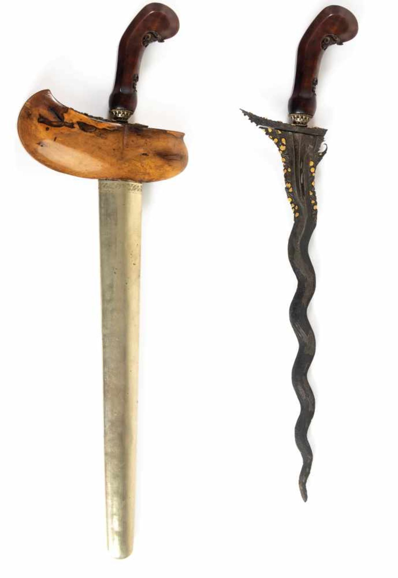 A Javanese Keris Solo, with 16th century bladeA Javanese Keris Solo, with 16th century bladeUmur ( - Bild 7 aus 8