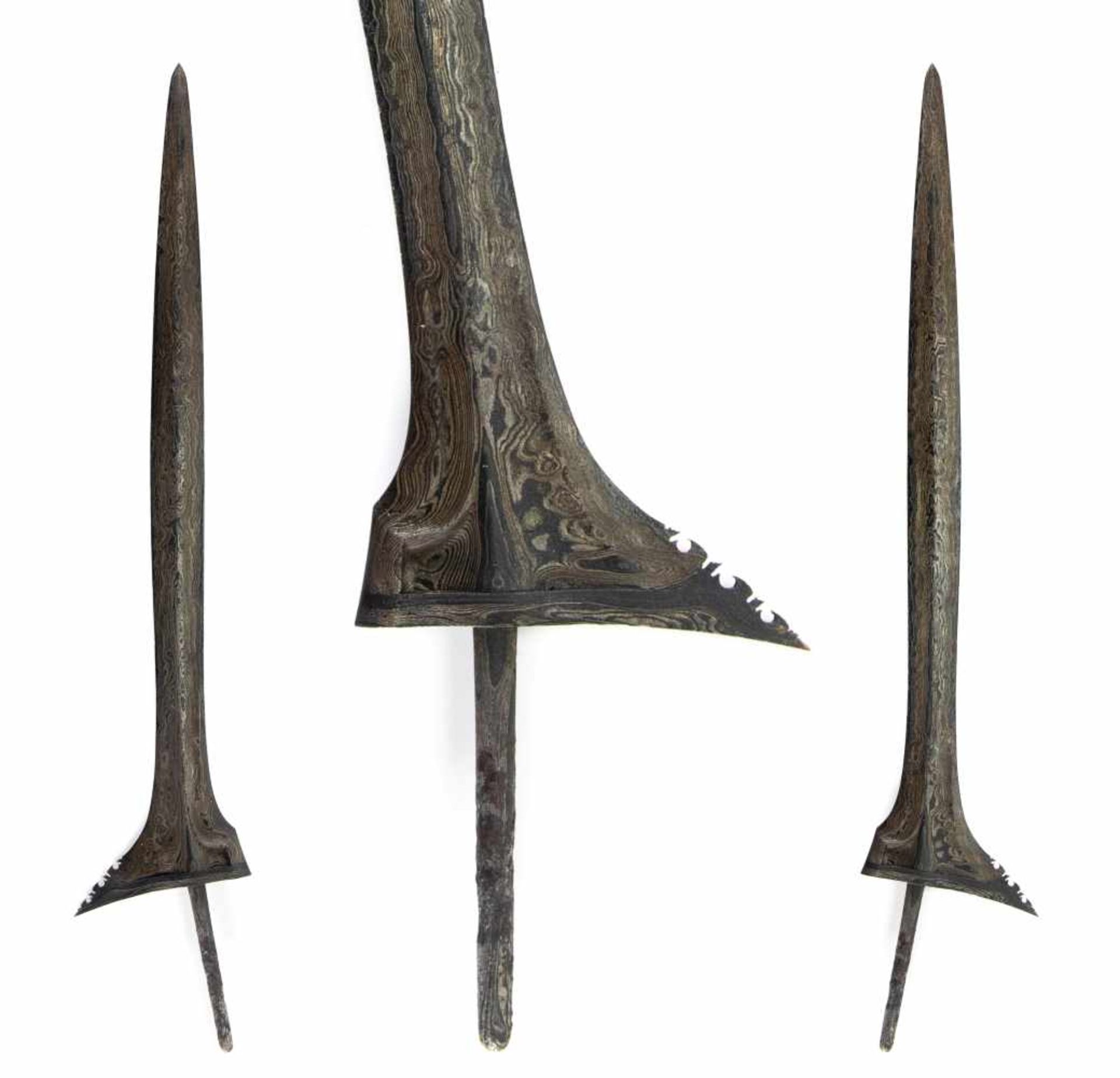 A high quality Javanese Keris Solo, with 19th/20th century blade.A high quality Javanese Keris Solo, - Bild 6 aus 7