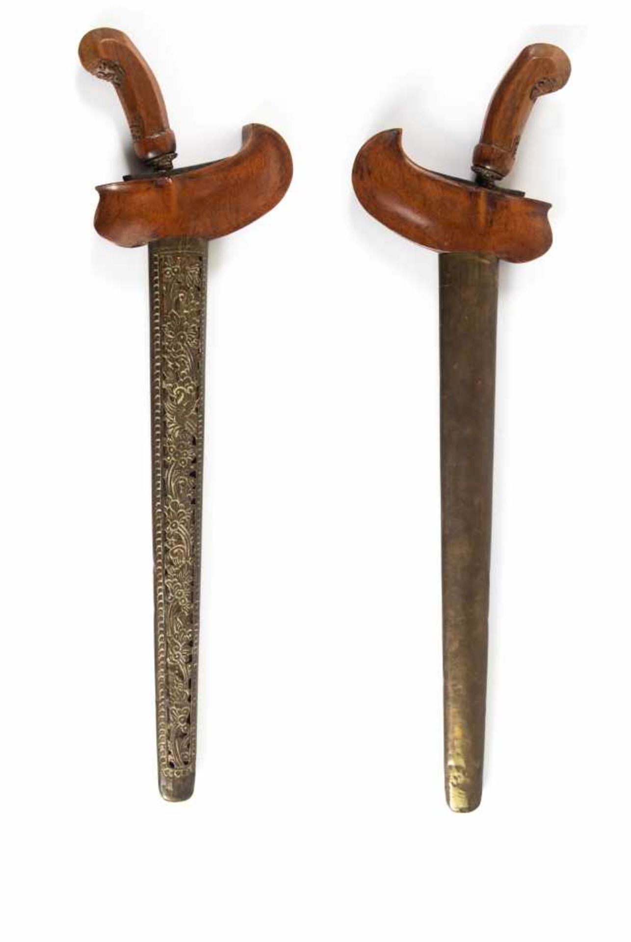 A Javanese Keris, with 15th century blade.A Javanese Keris, with 15th century blade.Umur (age): From - Image 2 of 7