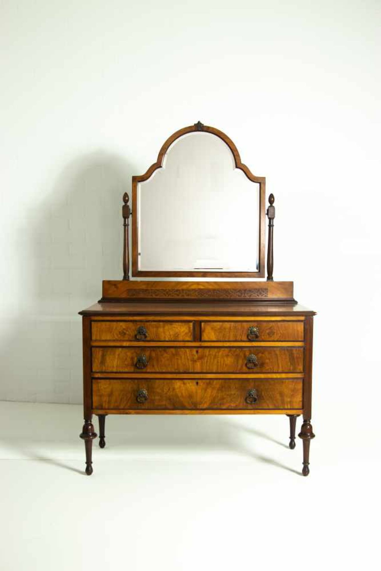 A 19th century mahogany and walnut dresserA 19th century mahogany and walnut dresser170 x 106.5 x 50