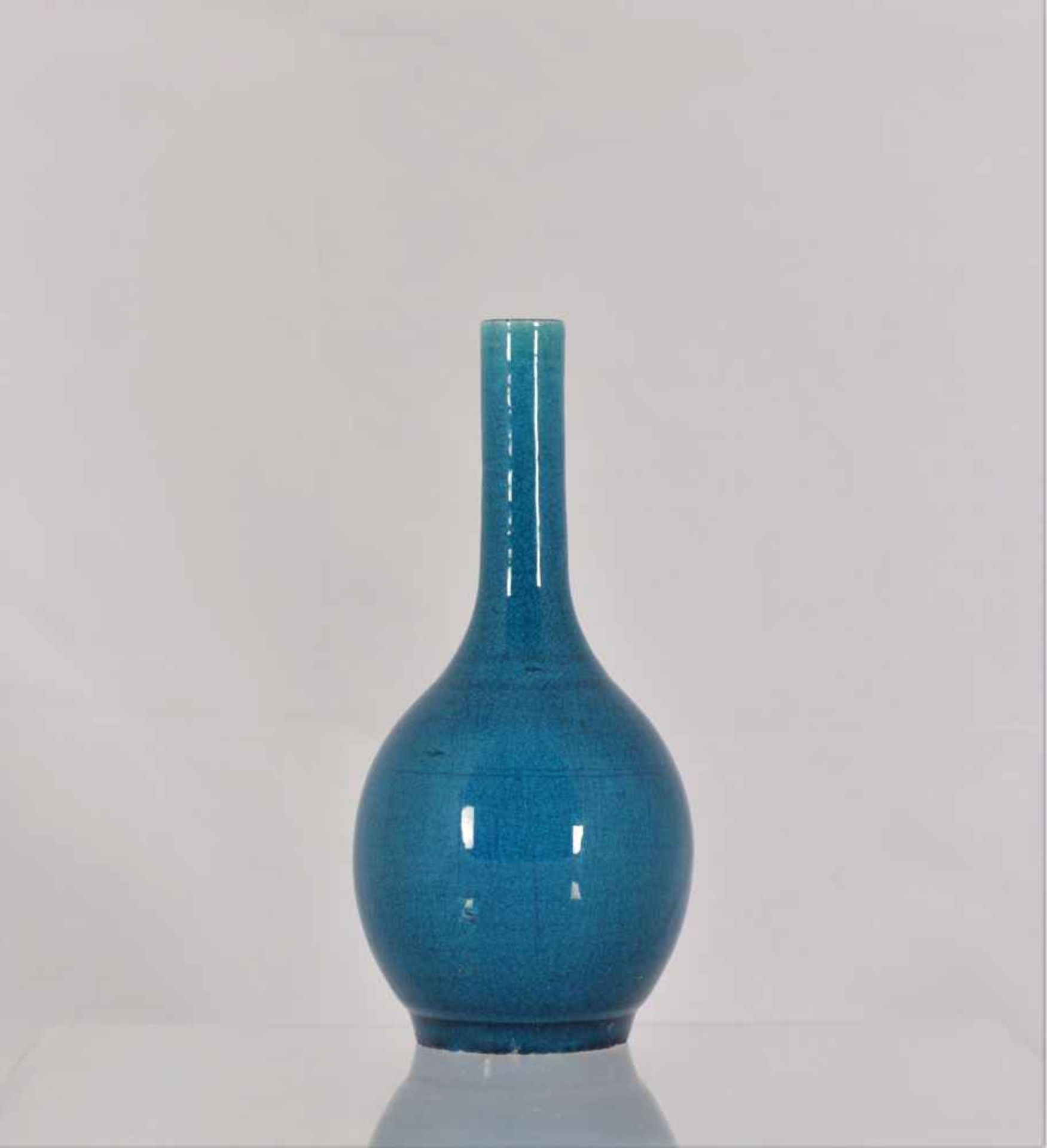 A turquoise bottle vase, Kangxi periodChina, Kangxi Period (1662-1722)A turquoise bottle vase,