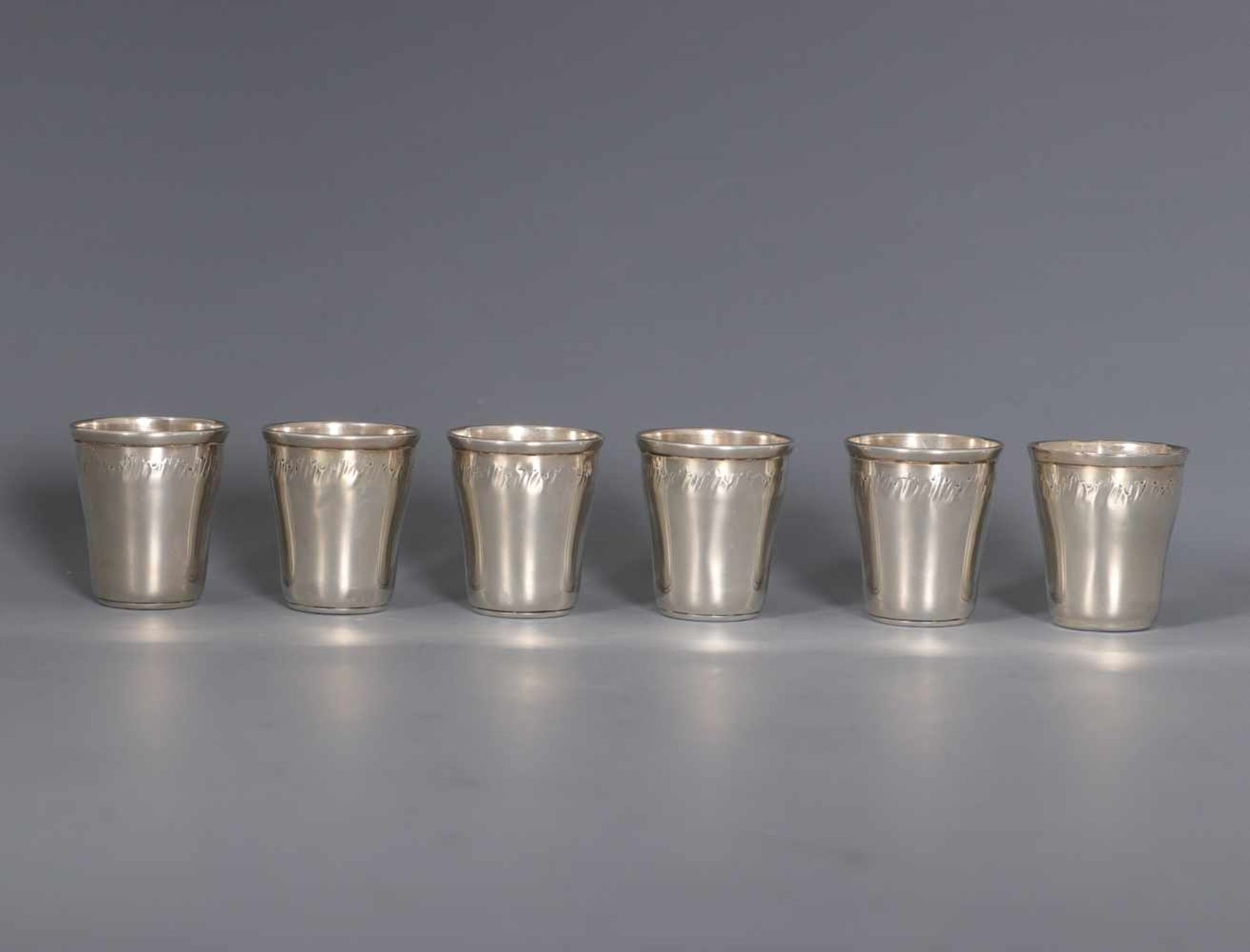 Six 19th century silver liqueur cupsSix 19th century silver liqueur cups6 ZILVEREN