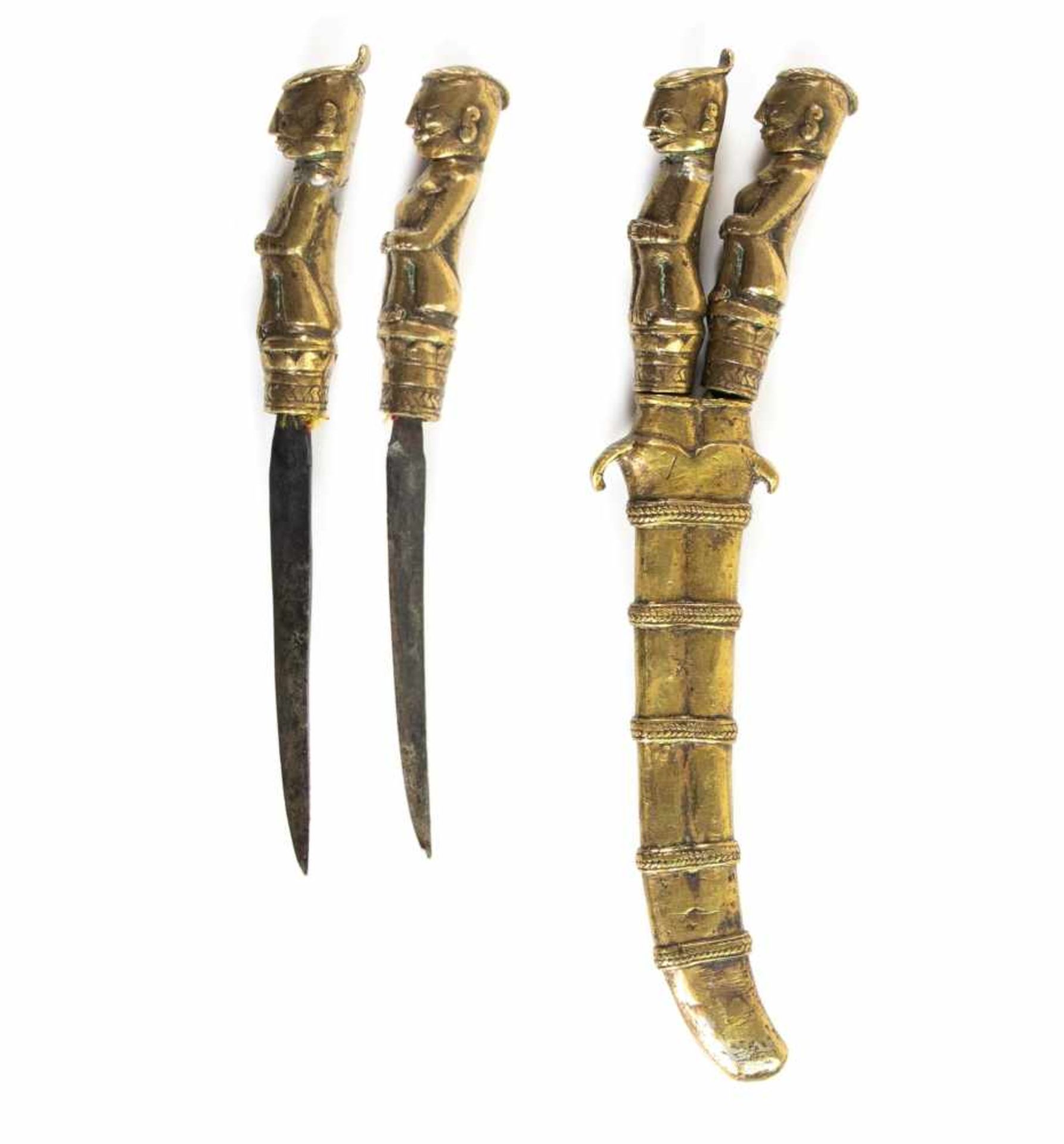 Two small brass knives in brass scabbard with, Sumatra 19th century.Two small brass knives in - Bild 3 aus 3