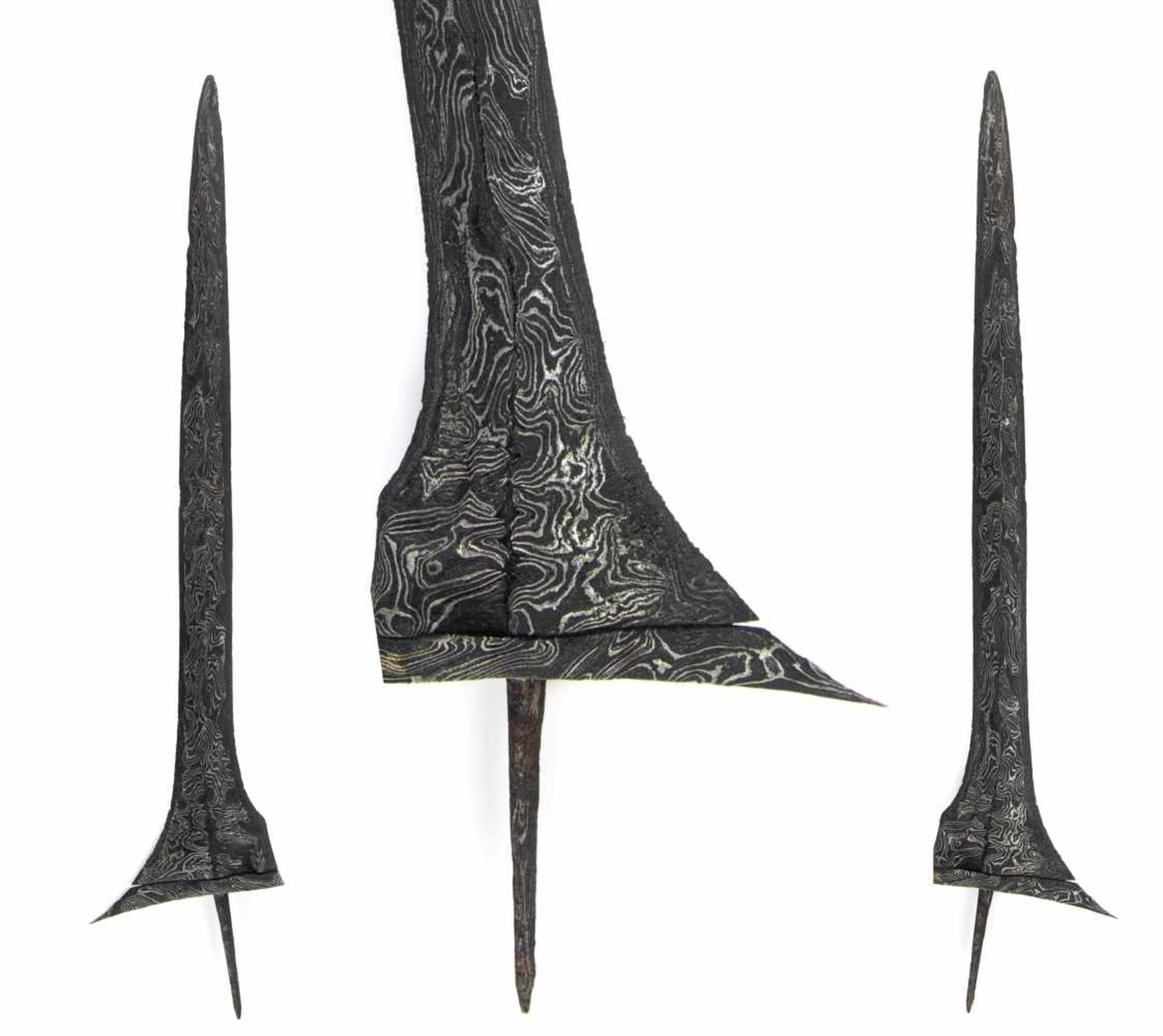 A Javanese Keris Solo, with 19th century blade.Javanese Keris Solo, with 19th century blade.Asal ( - Bild 6 aus 7