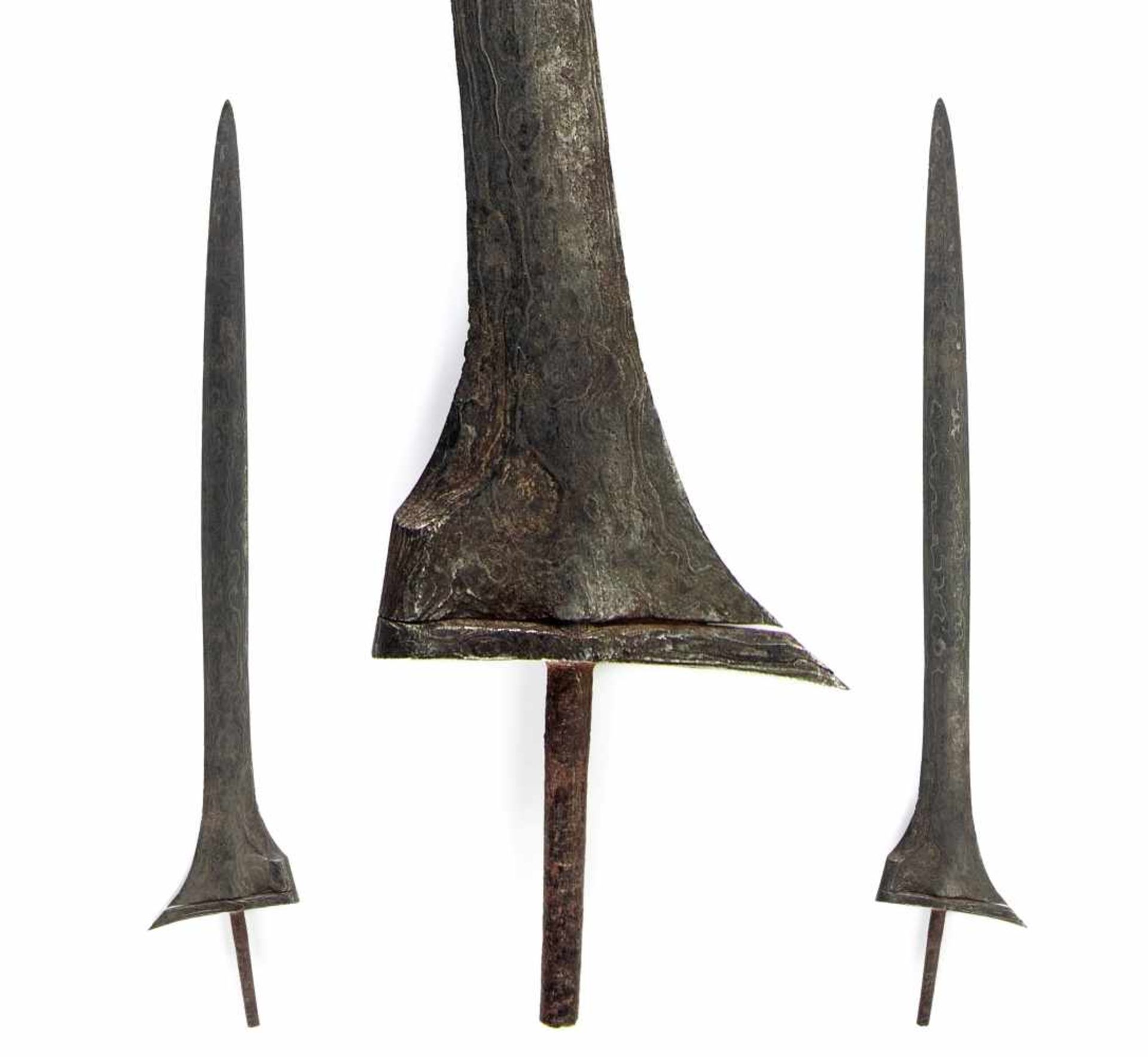 A Javanese Keris Solo, with 17th century blade.A Javanese Keris Solo, with 17th century blade. - Bild 6 aus 7