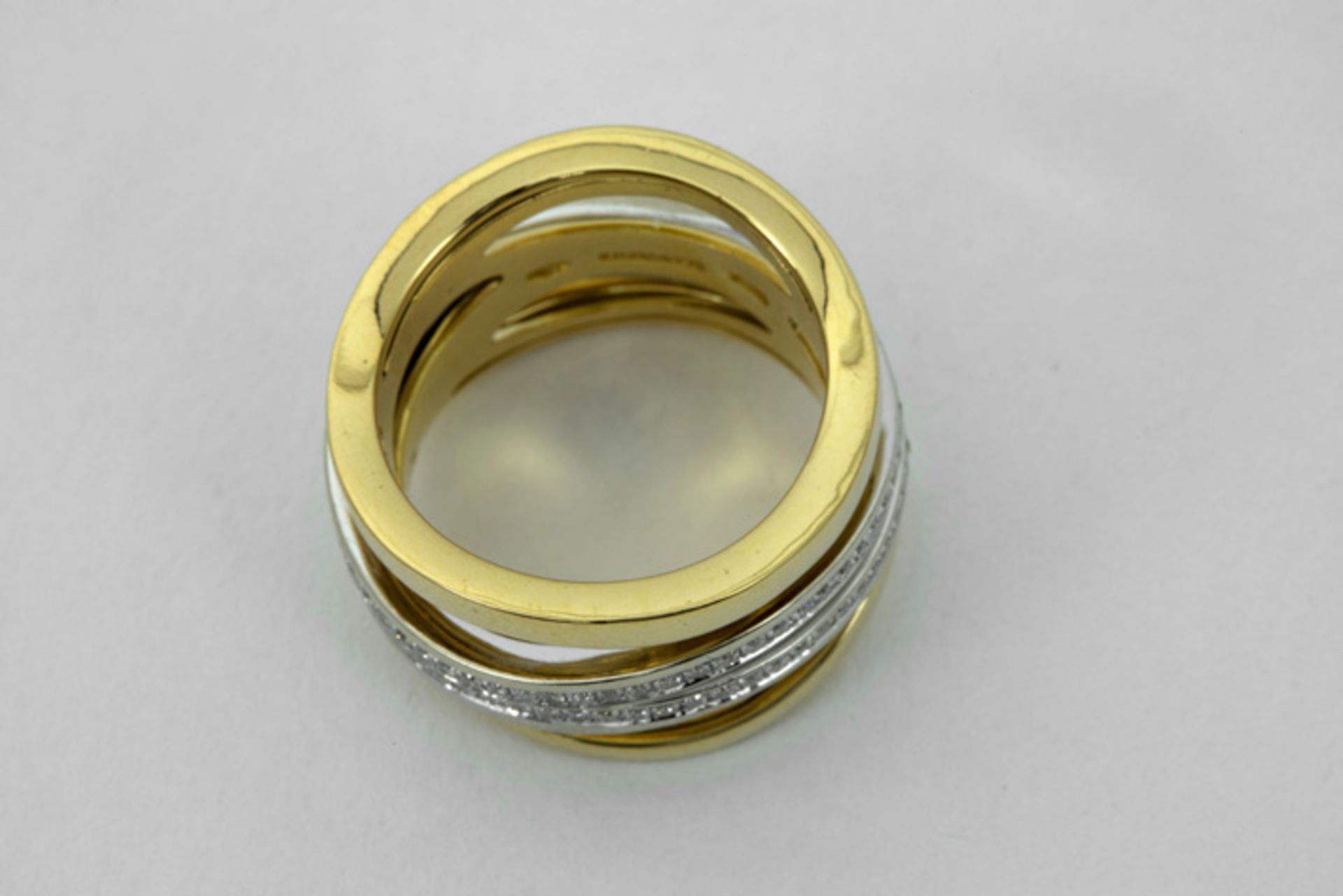 MATTIOLI ring met typisch draaimodel in wit een geelgoud (18 karaat) en bezet met ca [...] - Image 2 of 2