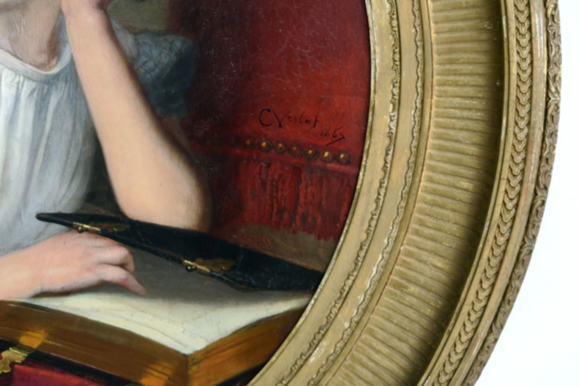VERLAT C. ovaal olieverfschilderij op paneel : "Meisje met boek" - 54 x 45 getekend [...] - Bild 3 aus 3