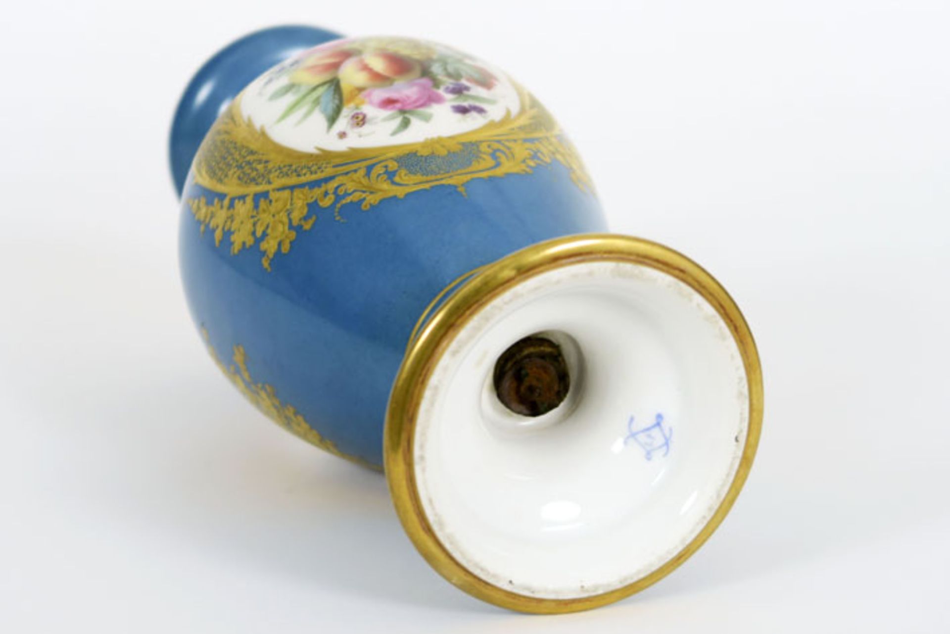 antique vase in marked Sèvres porcelain - - Antieke vaas in gemerkt [...] - Bild 3 aus 3