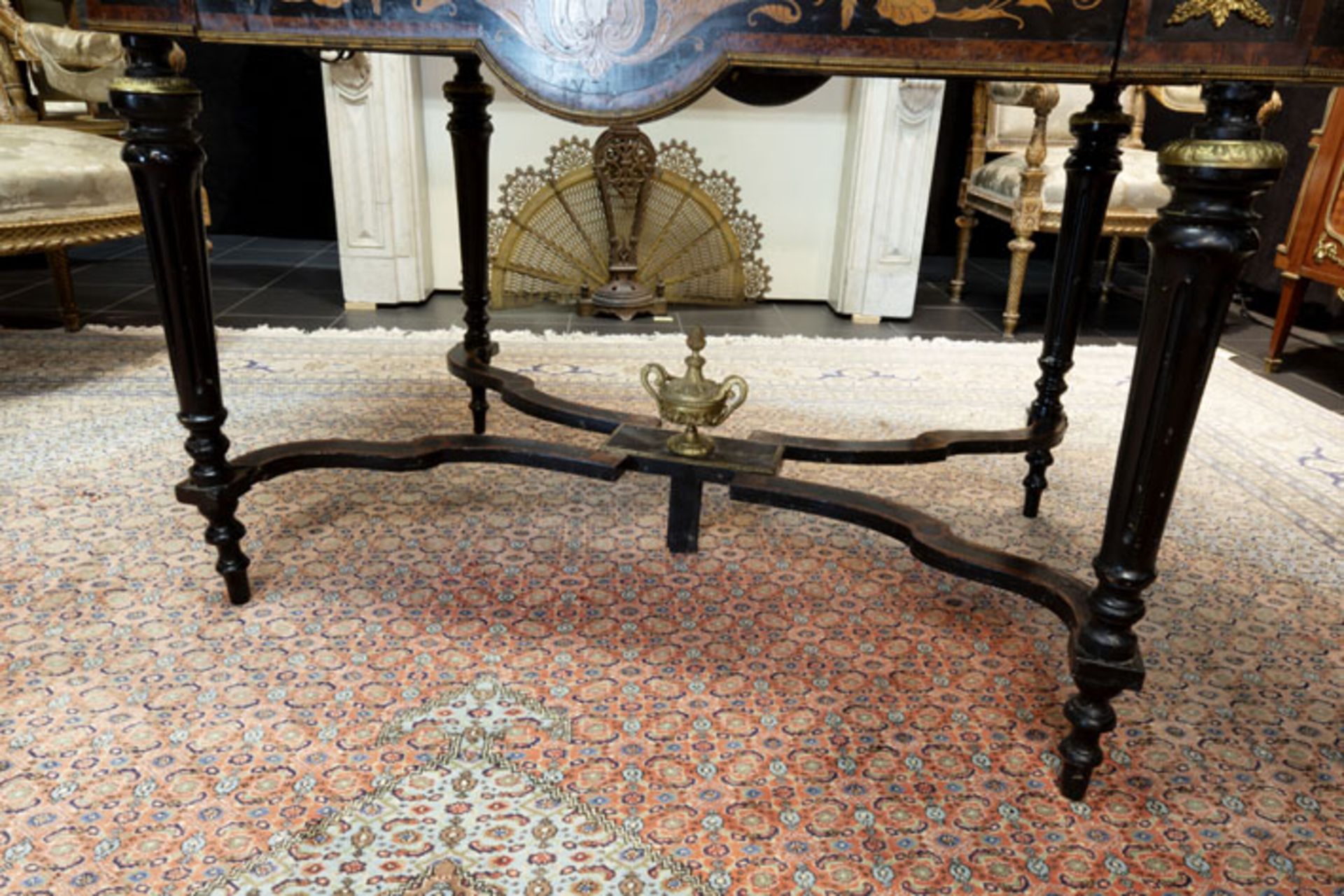 19th Cent. French neoclassical Napoleon III table (with drawer) in marquetry with [...] - Bild 3 aus 5