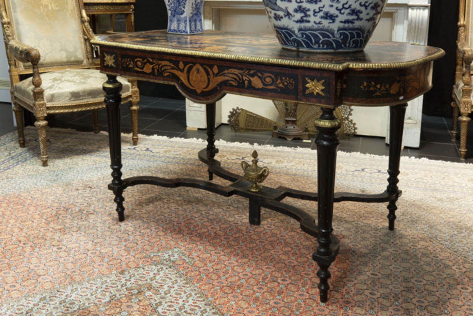 19th Cent. French neoclassical Napoleon III table (with drawer) in marquetry with [...]