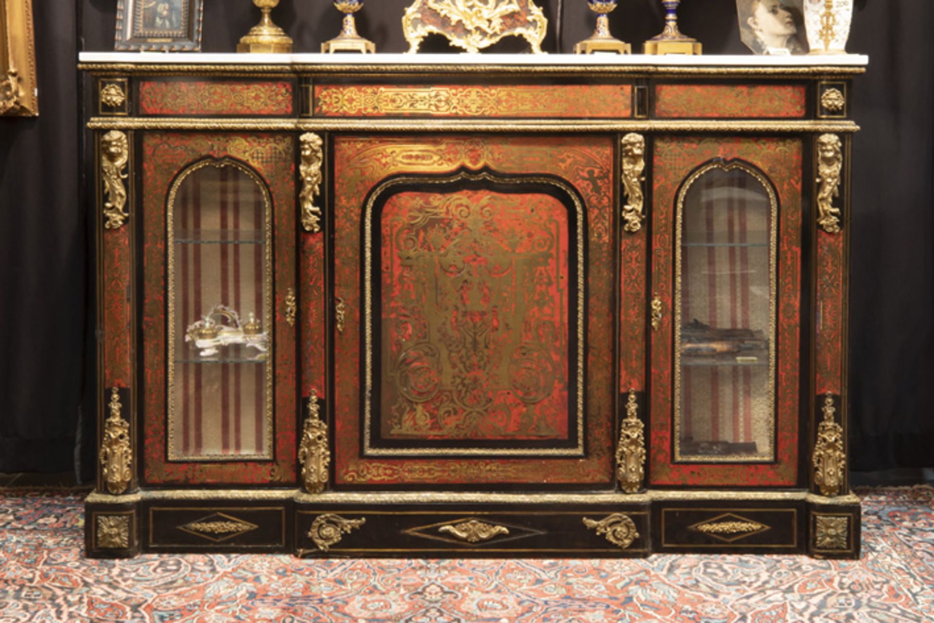 19th Cent. French Napoleon III sideboard in "Boulle" with mountings in bronze and [...]