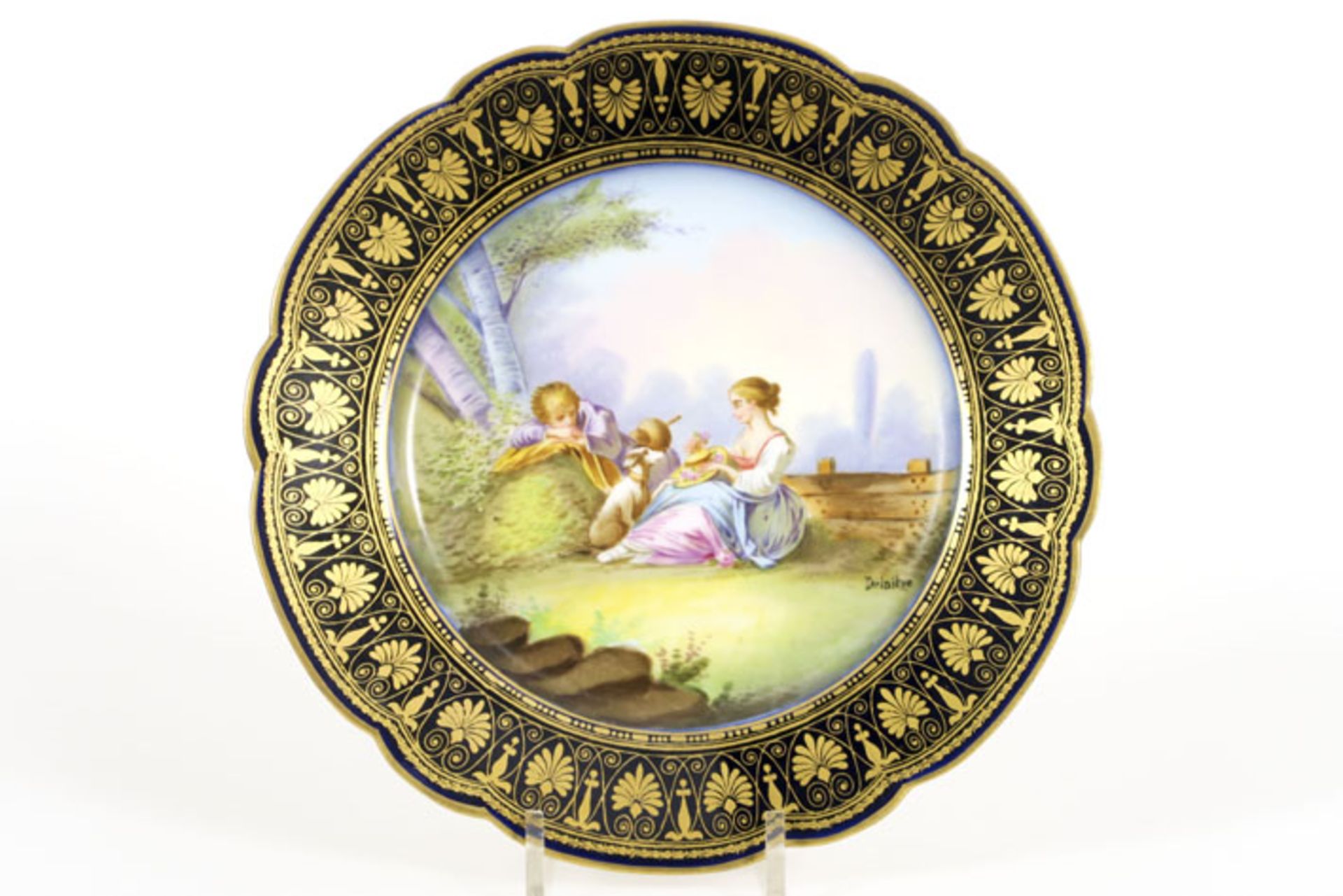 antique dish in marked "Sèvres Chât. des Tuileries" porcelain with signed decor - [...]