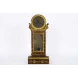 Antieke klok (met thermometer) met een kast in marqueterie, versierd met gedoreerd [...]