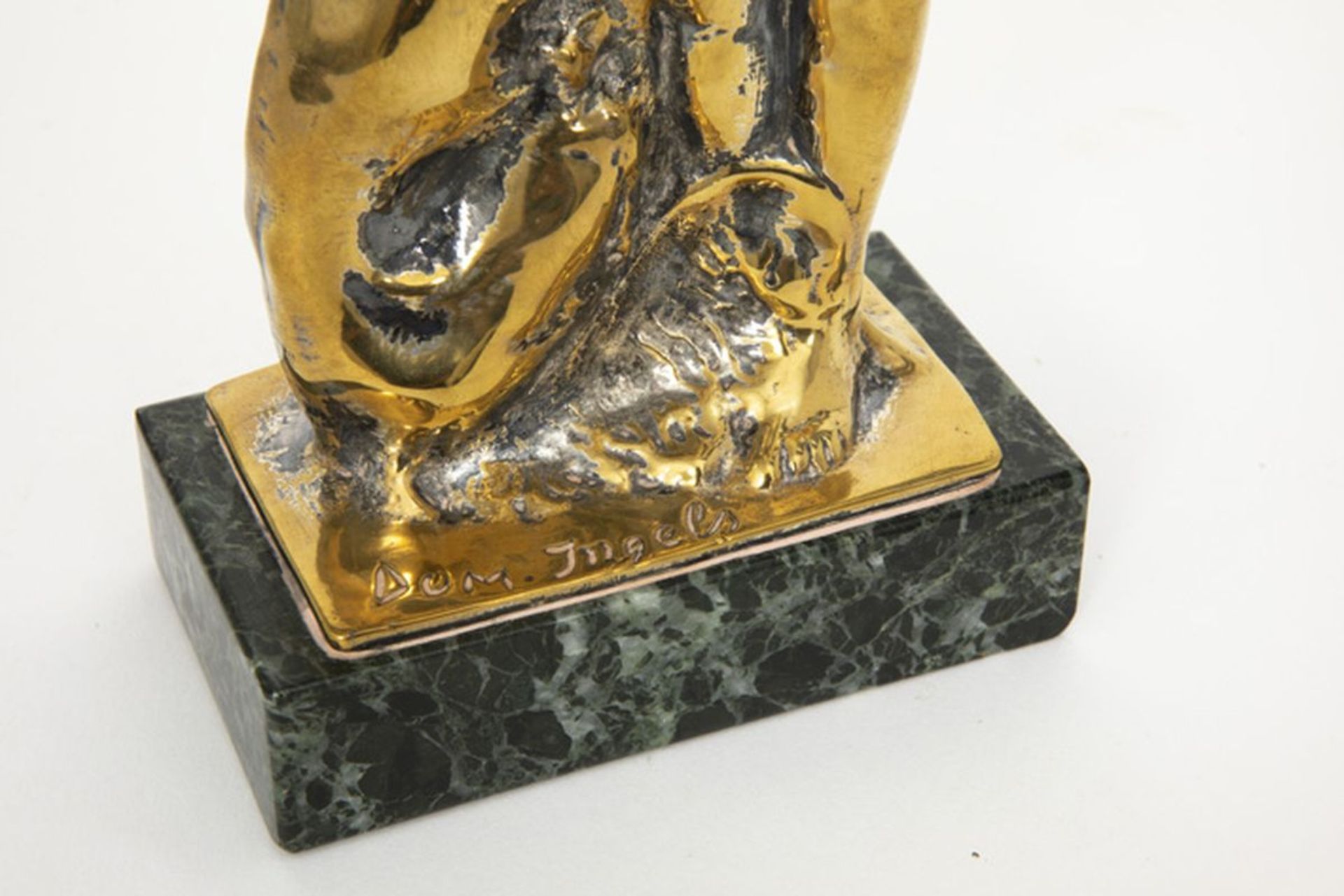 INGELS DOMIEN (1881 - 1946) sculptuur in brons : "Vrouw met windhond" - hoogte : 23 [...] - Bild 5 aus 5