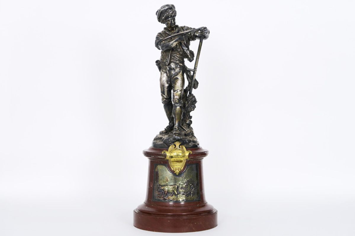 CHRISTOFLE et Cie negentiende eeuwse sculptuur in brons met zilverpatine met de [...]