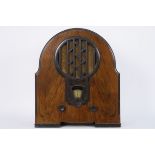 Late Art Deco-radio "Philips" met een mooie en typische kast in bakeliet - hoogte [...]