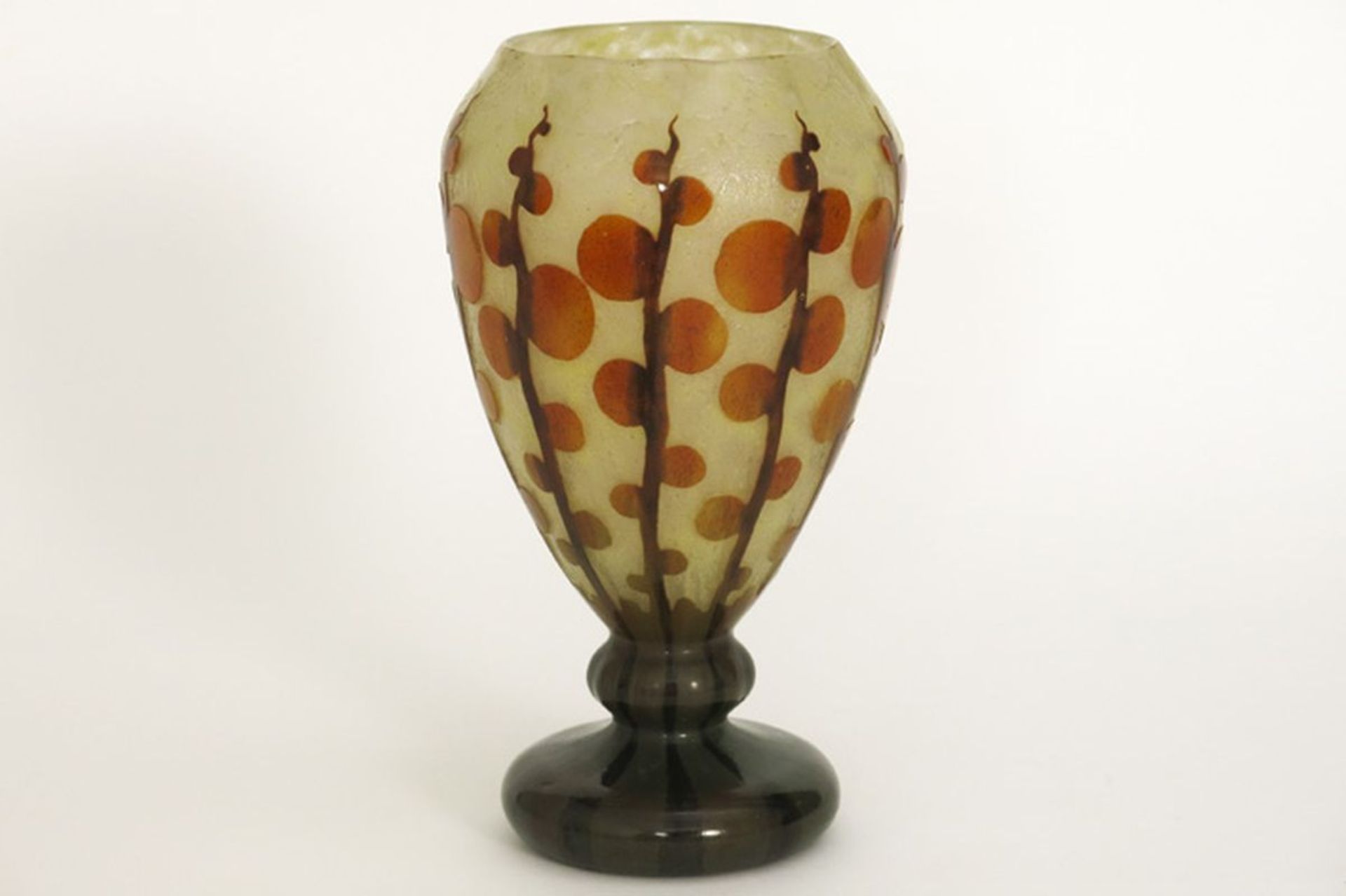 LE VERRE FRANÇAIS mooie bekervormige Art Deco vaas in meerlagige glaspasta met sterk [...] - Bild 2 aus 6