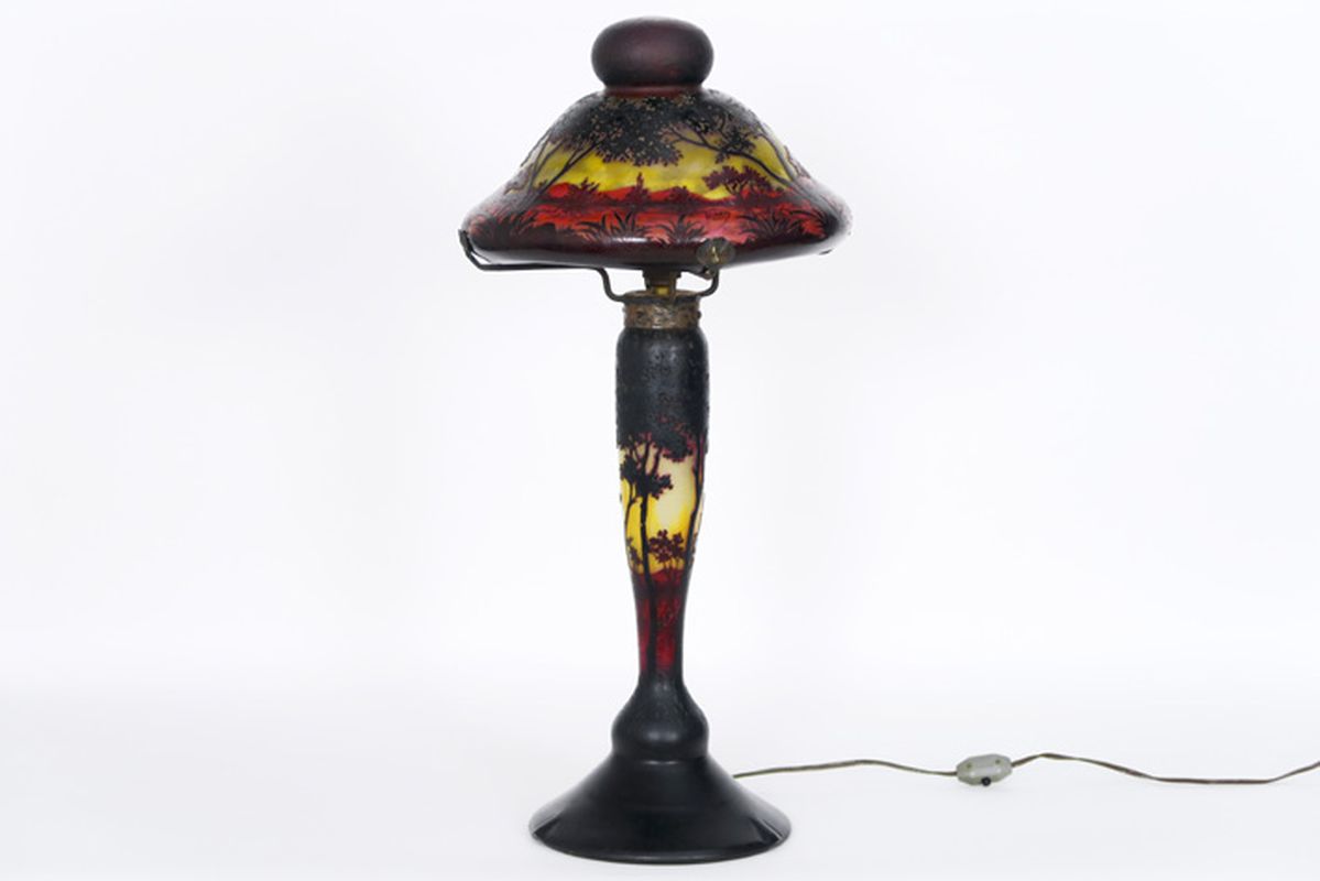 DAUM NANCY superbe champignonvormige Art Nouveau-lamp met kap en voet in cameo [...]