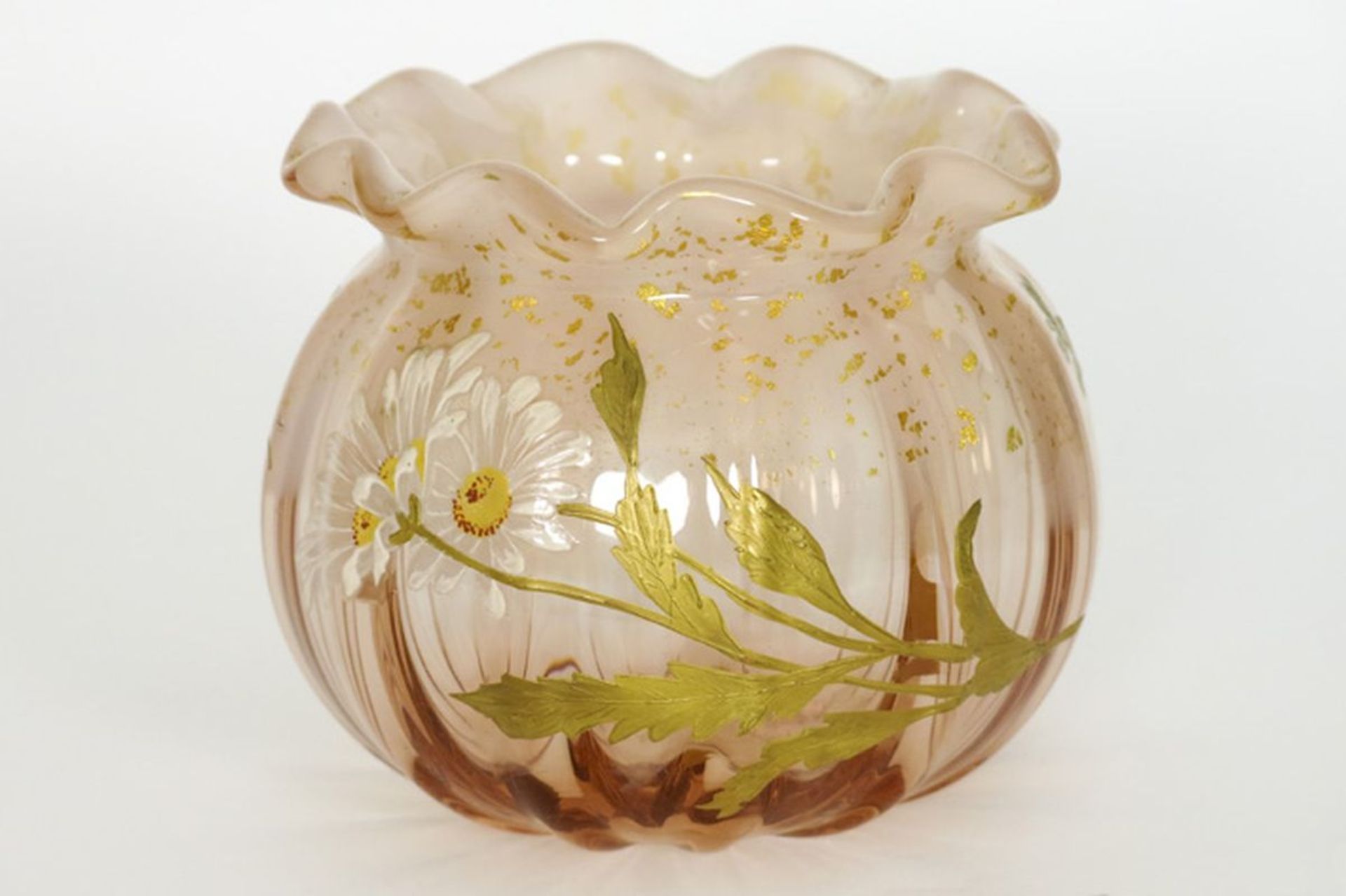 BACCARAT kleine bolvormige Art Nouveau-vaas met waaierkraag in kristalglas met een [...]