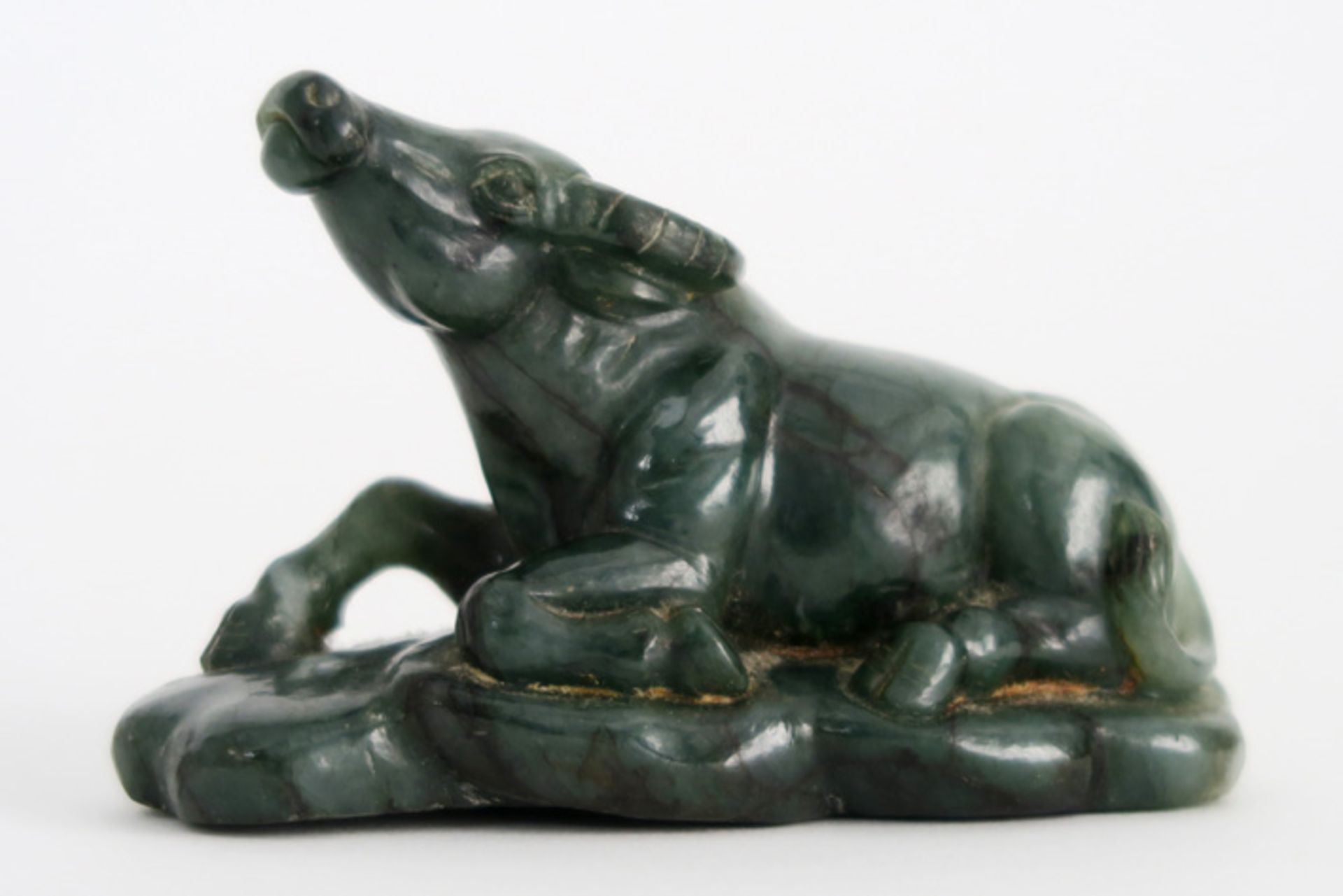 Chinese sculptuur in jade : "Waterbuffel" - breedte : 11 cm - - Chinese [...]