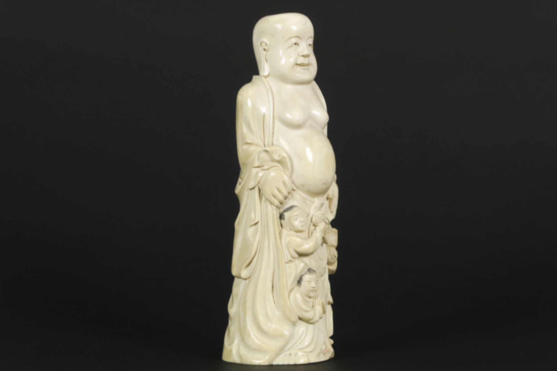 Oude Chinese sculptuur in ivoor "Boeddha met kinderen" - hoogte : 25 cm - ca [...] - Bild 2 aus 4