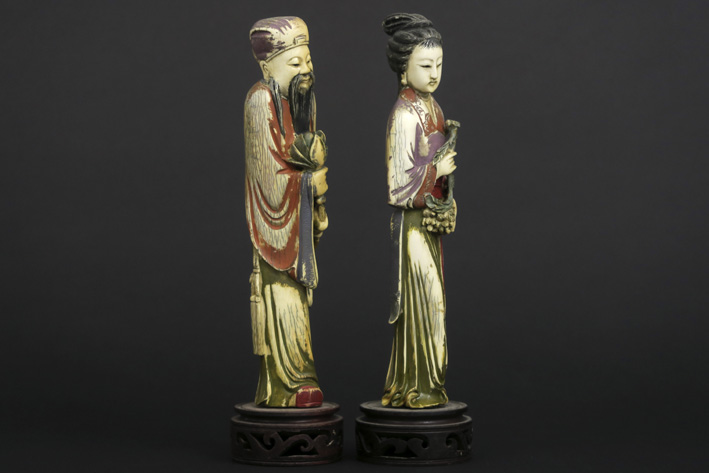 Paar oude Chinese sculpturen in deels gepolychromeerde ivoor : "Man" en "Vrouw" - [...] - Image 2 of 5