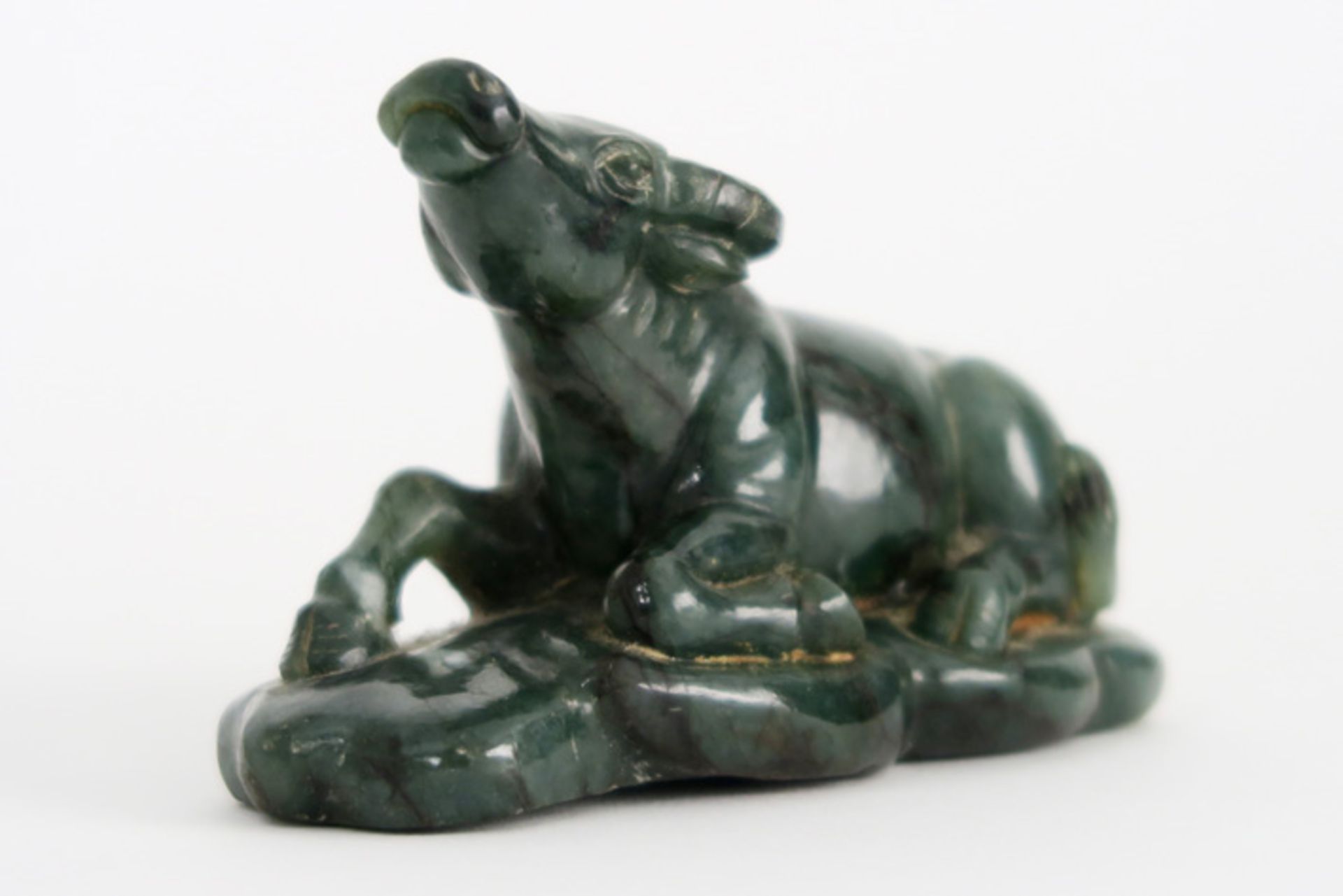 Chinese sculptuur in jade : "Waterbuffel" - breedte : 11 cm - - Chinese [...] - Bild 2 aus 4