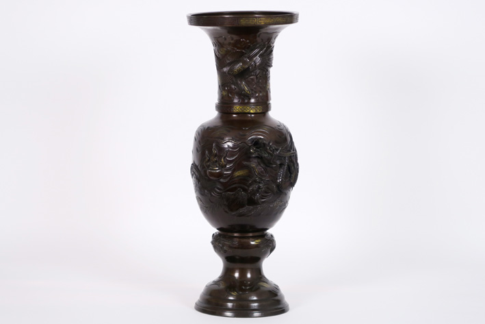 Antieke Japanse "Meiji"-vaas in brons met een reliëfdecor met draak en adelaar - [...]