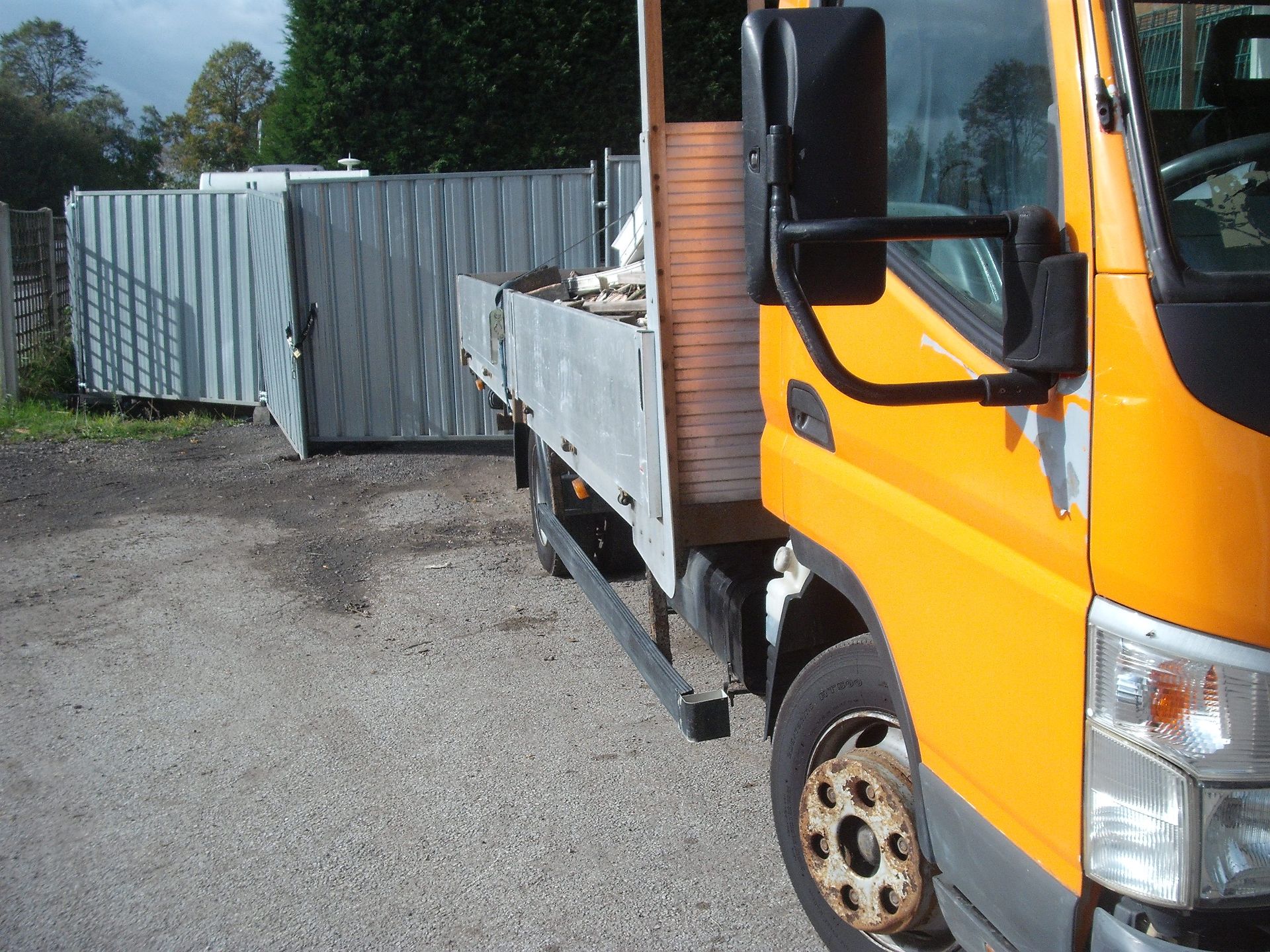 MITSUBISHI CANTER 7.5 TON FLATBED - Image 4 of 7