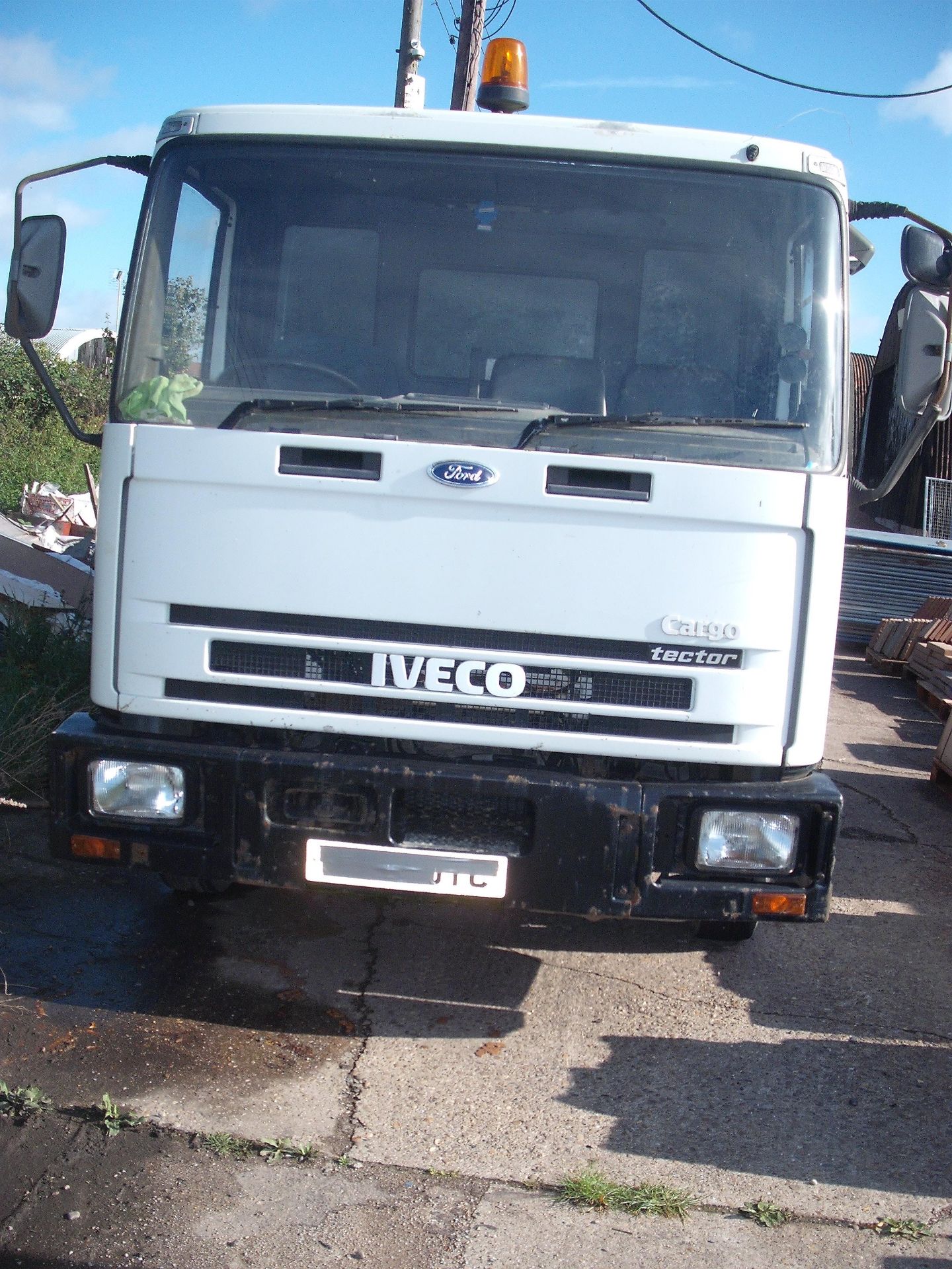 IVECO 7.5T TIPPER TRUCK.