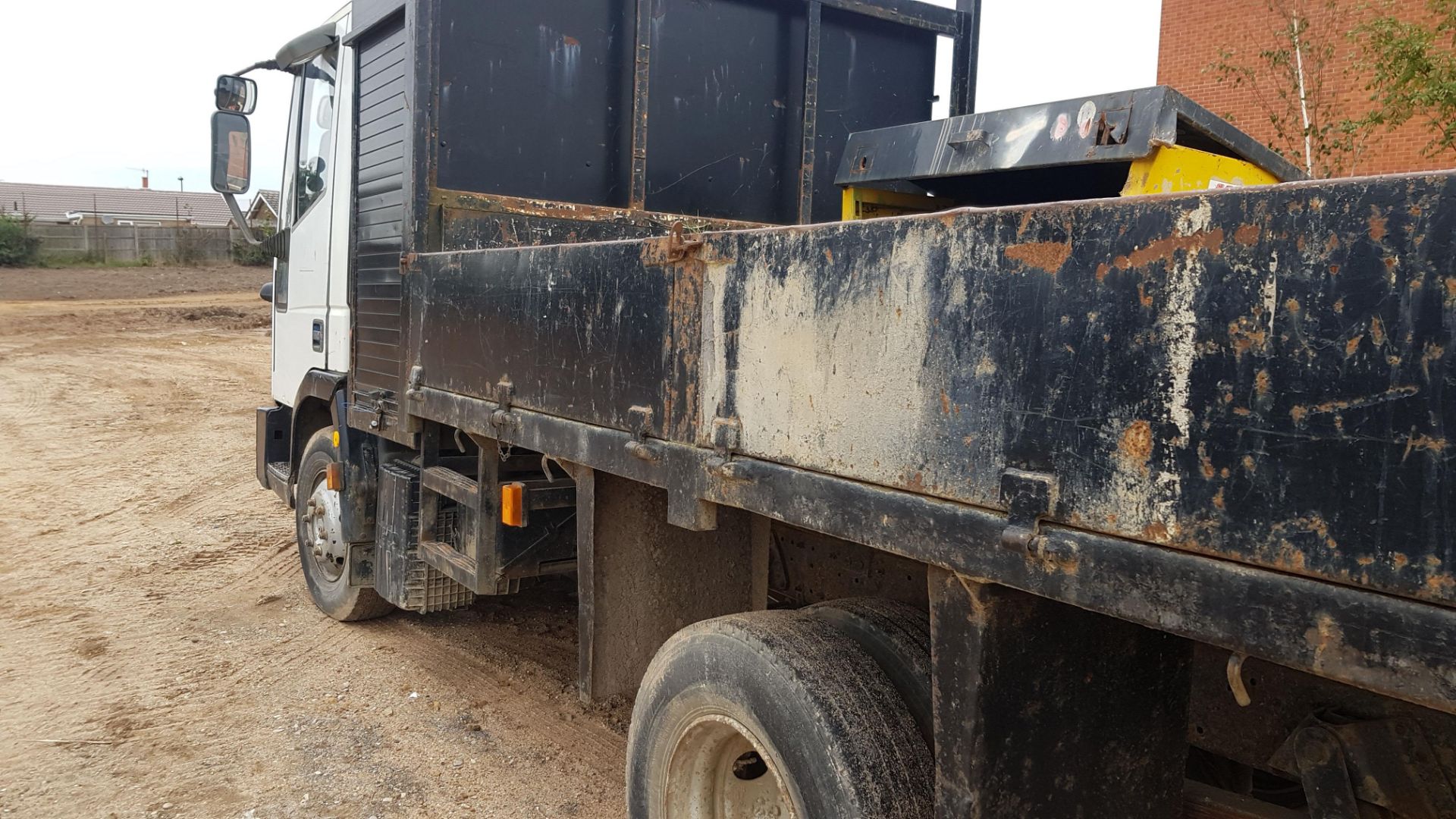 IVECO 7.5T TIPPER TRUCK. - Image 4 of 4