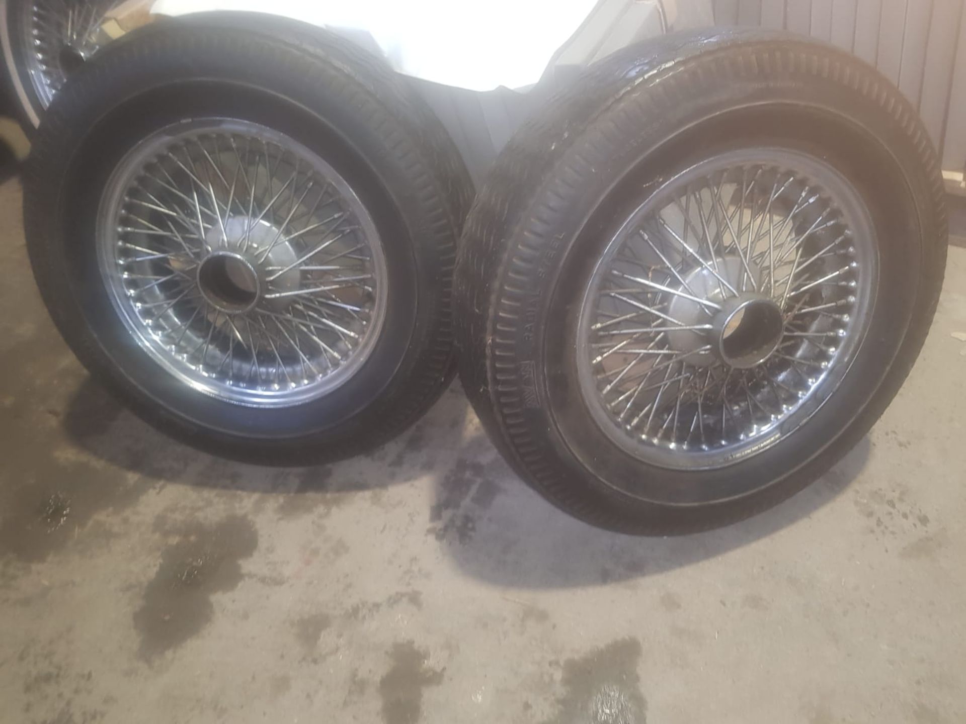 2 WIRE WHEELS BELIEVED TO BE FROM A E TYPE JAGUAR 2