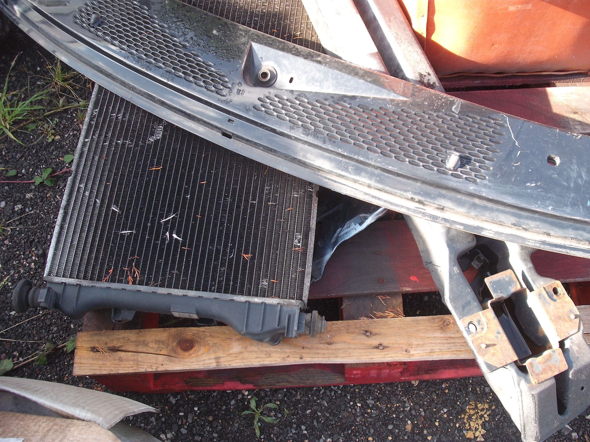 BODY PANELS AND STEERING - Image 5 of 5