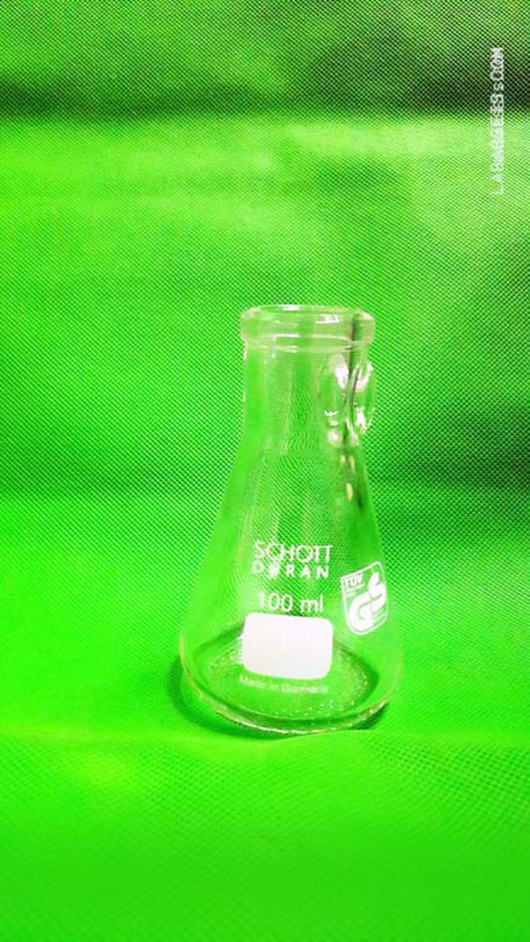 Schott Duran 100ml Conical With takeoff Hole (Ref: WA10703)