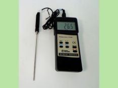 Precision Thermometer Platinum pt-100?, P/N FB50262, serial number 72149325 (Ref: WA12169)