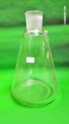 Pyrex Conical flask, 1L (Ref: WA10850)