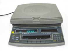 Weigh-Tronix Quartzell PC-810 High Precision Counting Balance, serial number 1377 (Ref: WA11036)