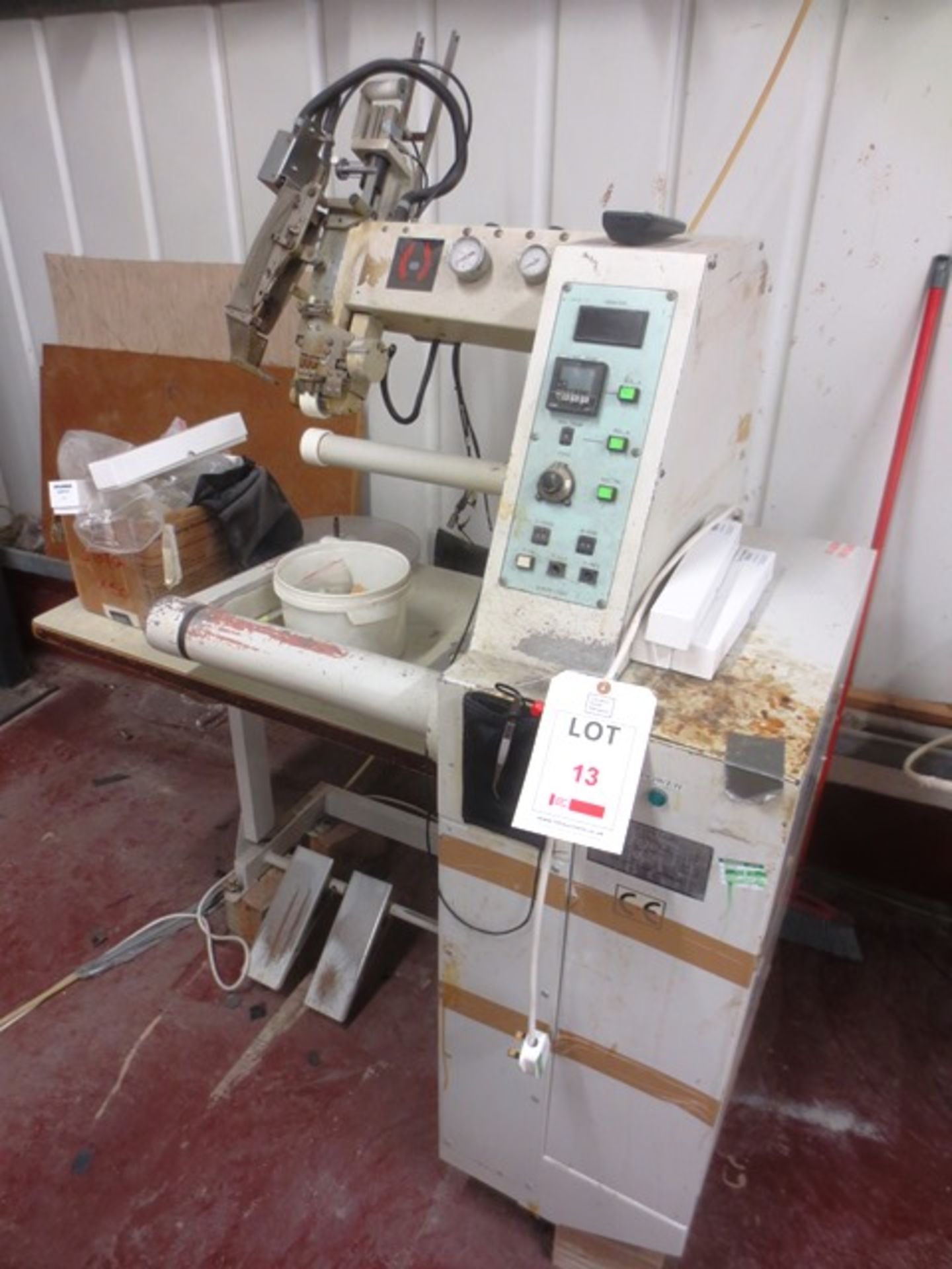 Queen Light QHP-80 seam sealing machine, serial no: 996031 (1996) (Please note: out of commission,
