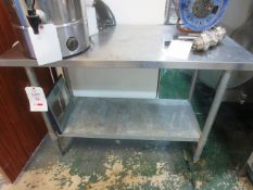 Stainless steel under shelf table, approx 1220 x 620mm (excludes contents)