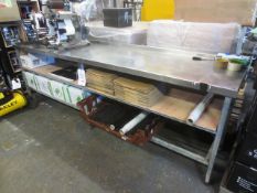 Stainless steel under shelf table, approx 2700 x 610mm (excludes contents)