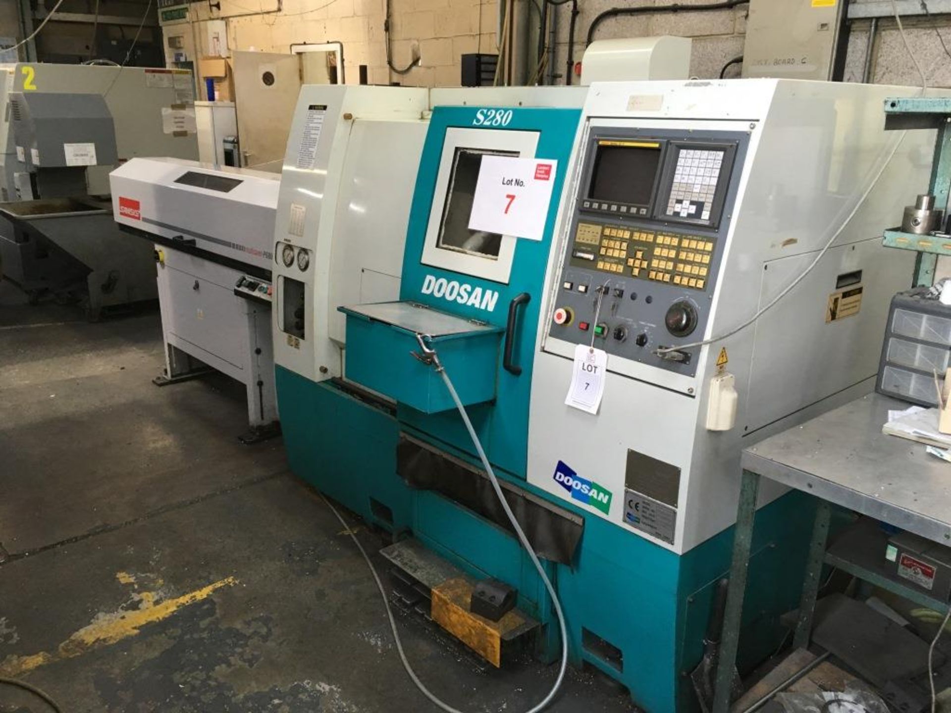 Doosan S280 CNC lathe with FANUC Series Oi-T control, 10 tool changer, Serial No. LNG-1142 with - Image 4 of 15