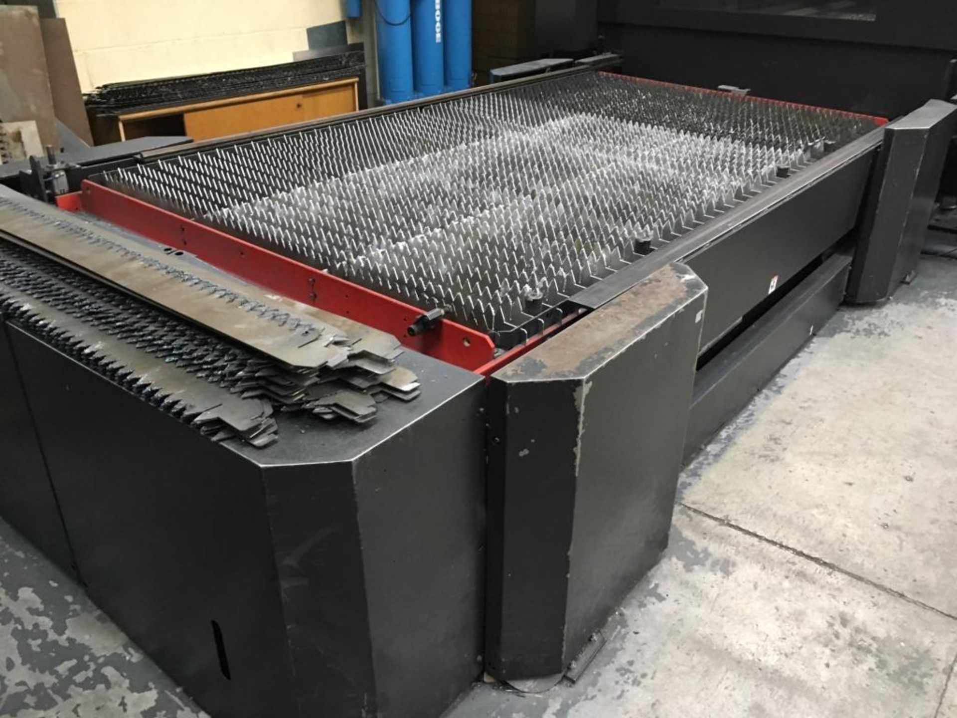 Amada FO MII 3015 NT 4 kw laser cutter, Year of manufacture: 2011, Serial No. 033, approx. 15,000 - Image 12 of 22