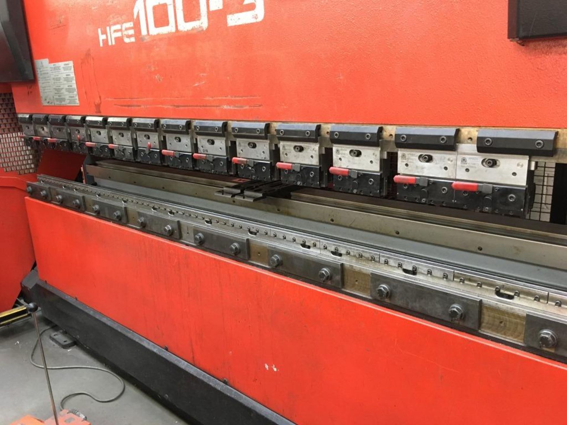 Amada HFE 100-3 CNC hydraulic downstroking press brake, Year of manufacture: 2000, Serial No. - Image 6 of 8