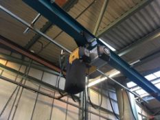 Yale 500kg hoist. NB: This item has no record of Thorough Examination. The purchaser must ensure a