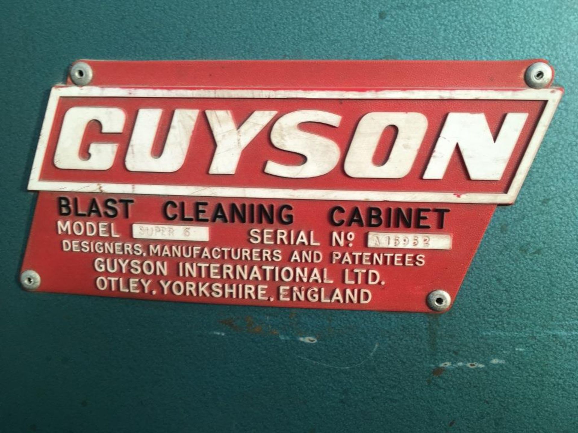 Guyson Super 6 bead blaster, Serial No. A15952 with Guyson DC41 dust extraction and CompAir - Image 3 of 6