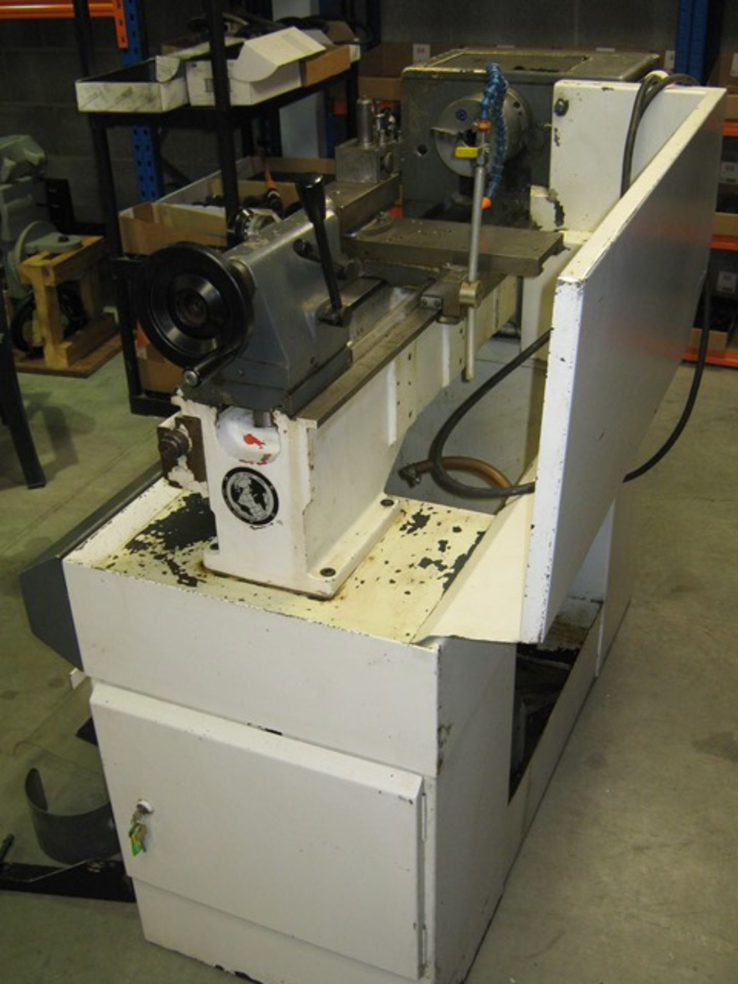 Colchester Bantam 2000 lathe 415V Serial Number LBH20SMLJA03070M 25300332 with 3 Jaw chuck and - Image 6 of 6